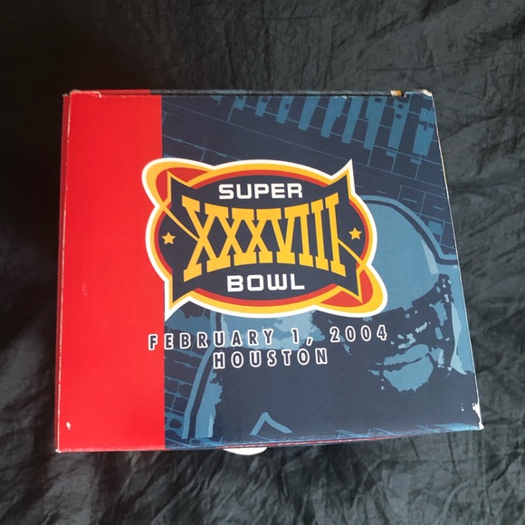 NFL 2004 Super Bowl XXXVIII Limited Edition 10,000 licensed Football Patriots - Picture 8 of 15